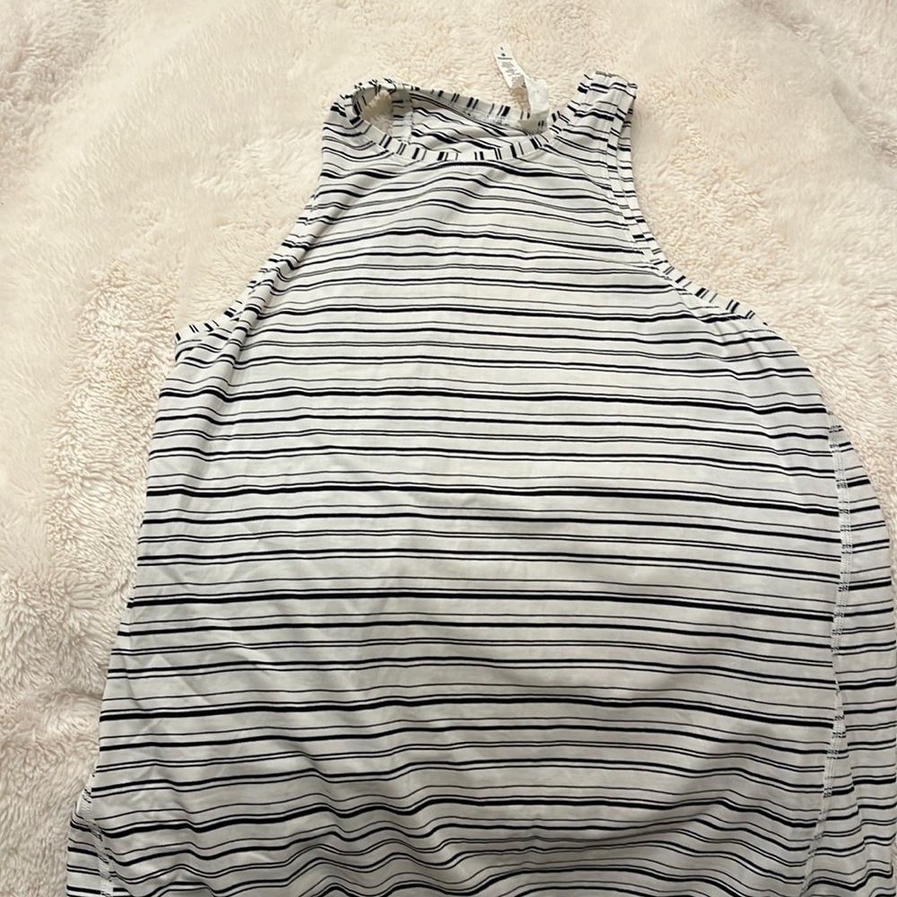 Lululemon tank top